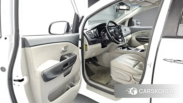 Kia The New Carnival 2018 Белый из Кореи, фото 2