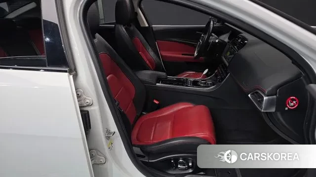 Jaguar XE 2018 Белый из Кореи, фото 2