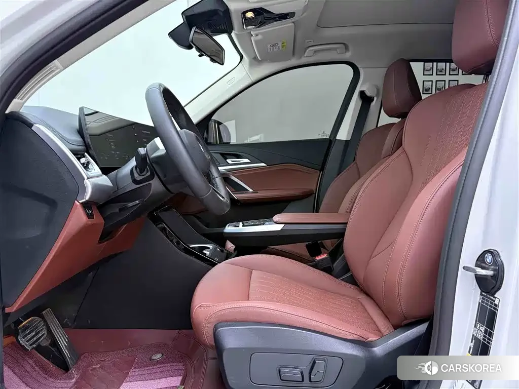 BMW iX1 2026 Белый из Китая, фото 2
