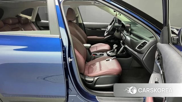 Kia Seltos 2021 Синий из Кореи, фото 2