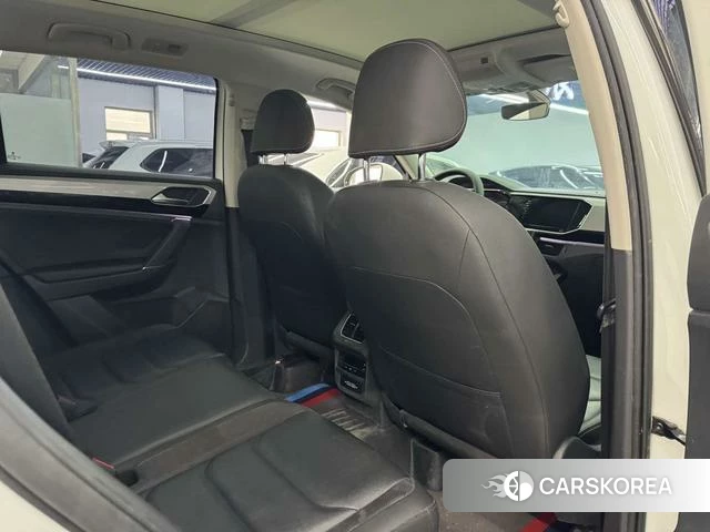 Volkswagen Tanyue 2021 Белый из Китая, фото 2