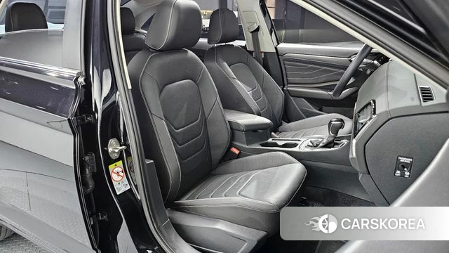 Volkswagen 7th Generation of Jetta 2024 Черный из Кореи, фото 2