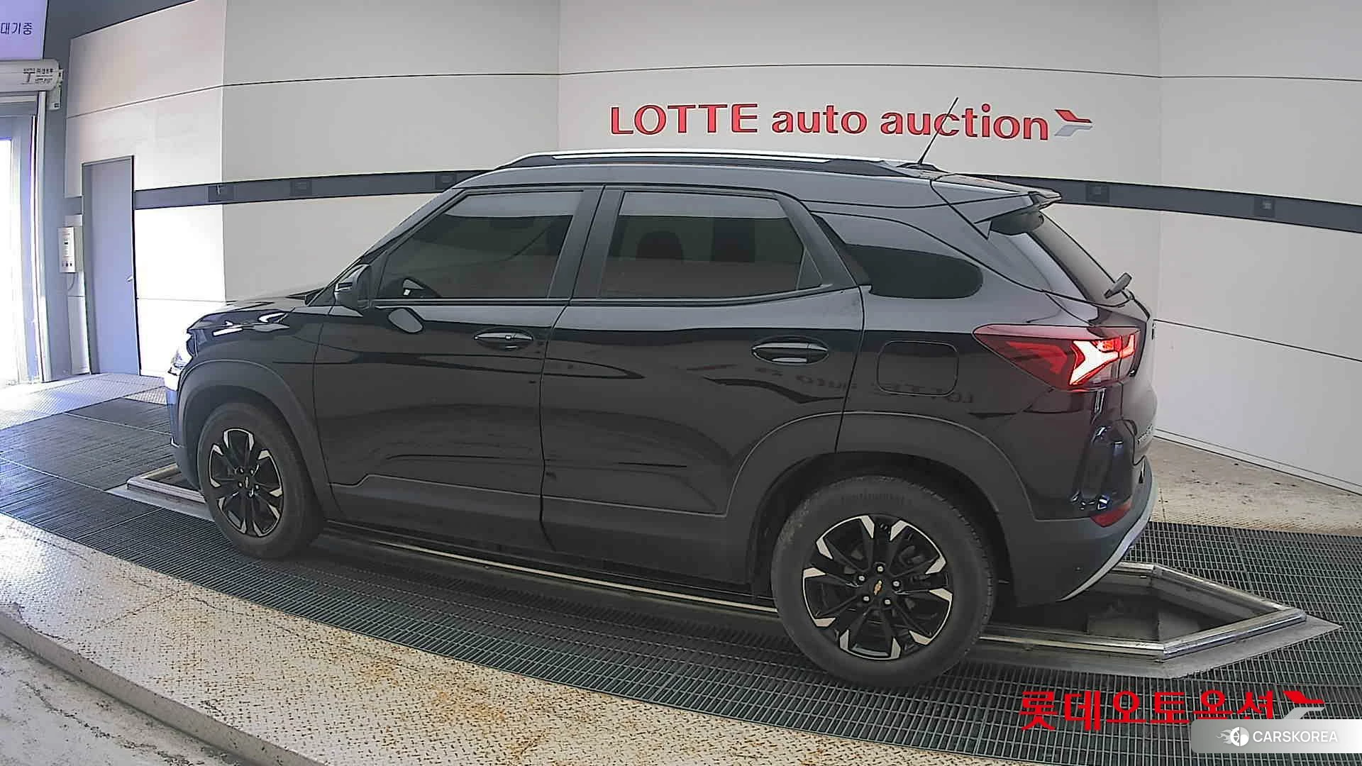 Korea G M TrailBlazer 1.35 Turbo FWD 2022 Черный из Кореи, фото 2