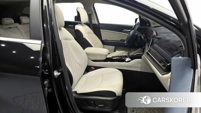 Kia Sportage 5th Generation Hybrid 2022 Черный из Кореи, фото 2