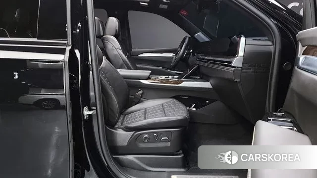 Cadillac Escalade 5th Generation 2025 Черный из Кореи, фото 2