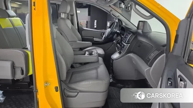 Hyundai Grand Starex 2018 Желтый из Кореи, фото 2