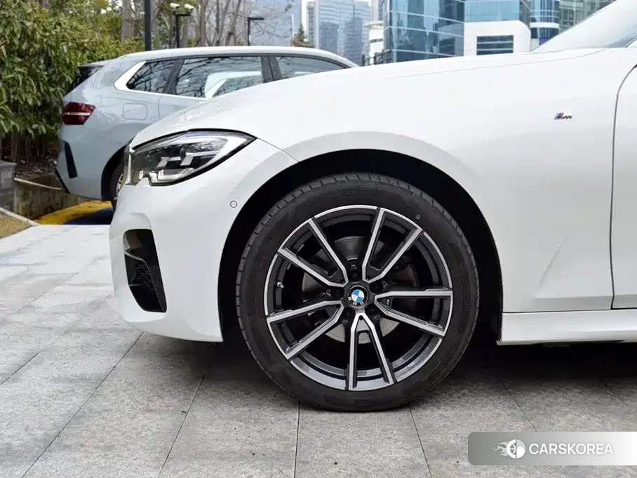 BMW 3 series 2022 Белый из Китая, фото 2