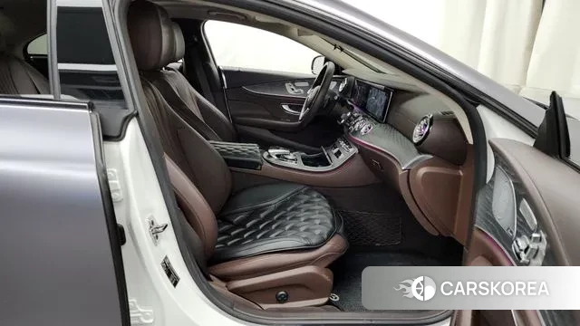 Mercedes-Benz CLS-Class C257 2020 Серебряный из Кореи, фото 2