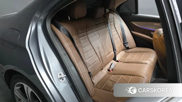 Mercedes-Benz E-Class W213 2019 Серый из Кореи, фото 2