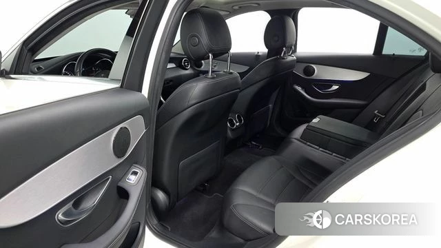 Mercedes-Benz C-Class W205 2020 Белый из Кореи, фото 2