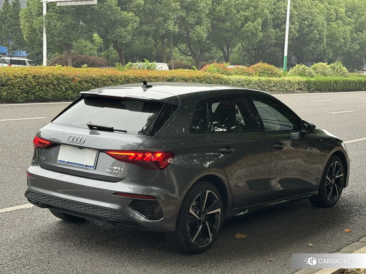 Audi A3 2022 Темно-серый из Китая, фото 2