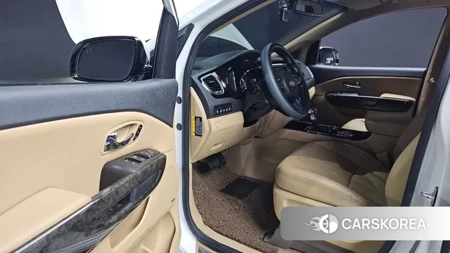 Kia The New Carnival 2019 Белый из Кореи, фото 2