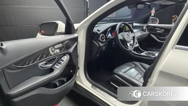 Mercedes-Benz GLC-Class X253 2018 Белый из Кореи, фото 2