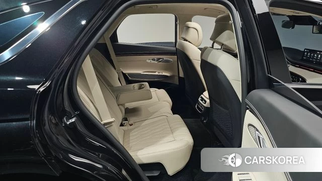 Genesis GV70 2023 Черный из Кореи, фото 2