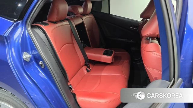 Toyota Prius 4th Generation 2018 Синий из Кореи, фото 2