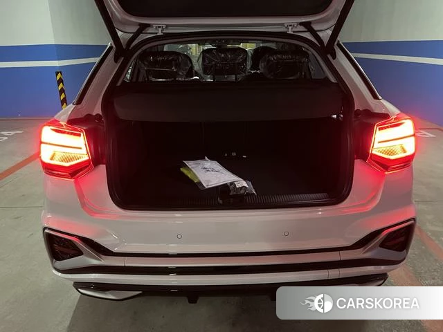 Audi Q2L 2025 Белый из Китая, фото 2