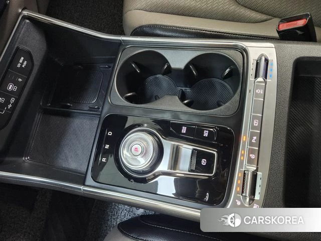 Kia The New Carnival 4th Generation 2024 Белый из Кореи, фото 2