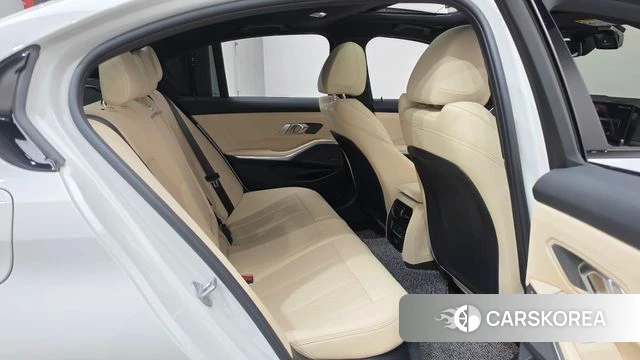 BMW 3 Series (G20) 2024 Белый из Кореи, фото 2
