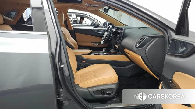 Lexus NX350h Second generation 2023 Серый из Кореи, фото 2