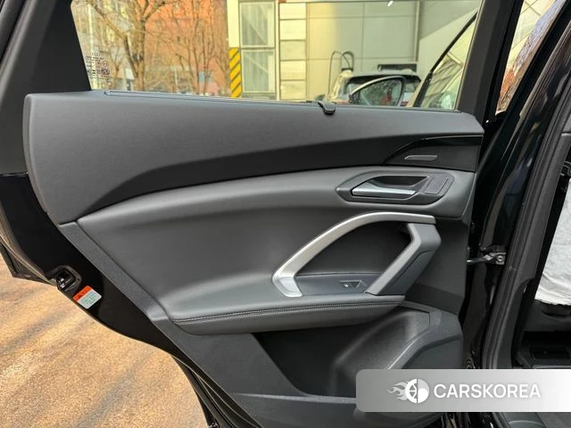 Audi Q5 (80A) 2025 Черный из Кореи, фото 2