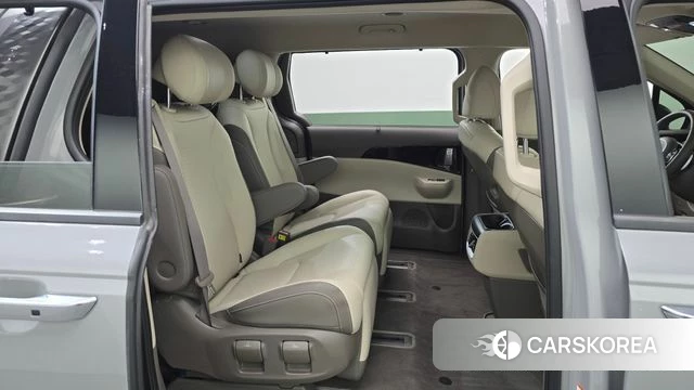 Kia The New Carnival 4th Generation 2024 Серебристо-серый из Кореи, фото 2