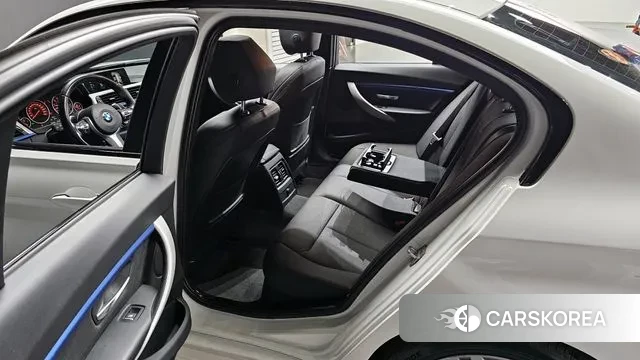 BMW 3 Series (F30) 2018 Белый из Кореи, фото 2