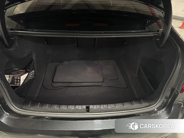 BMW 3 Series (G20) 2022 Черный из Кореи, фото 2