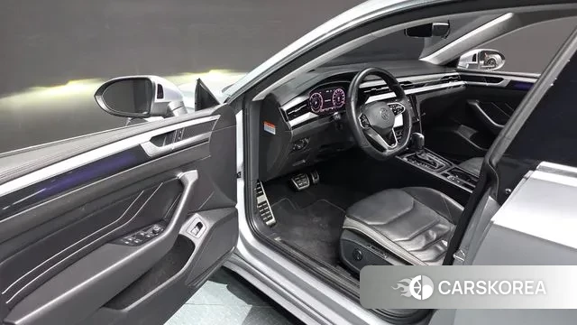 Volkswagen Arteon 2023 Серебряный из Кореи, фото 2