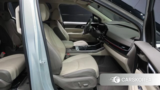 Kia The New Carnival 4th Generation 2024 Серебряный из Кореи, фото 2
