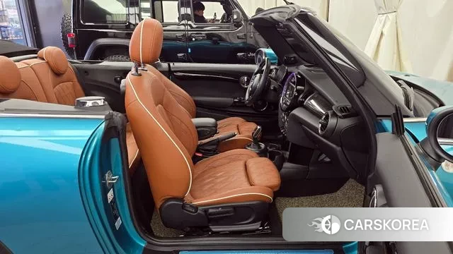 Mini Cooper S Convertible 2021 Небесно-голубой из Кореи, фото 2