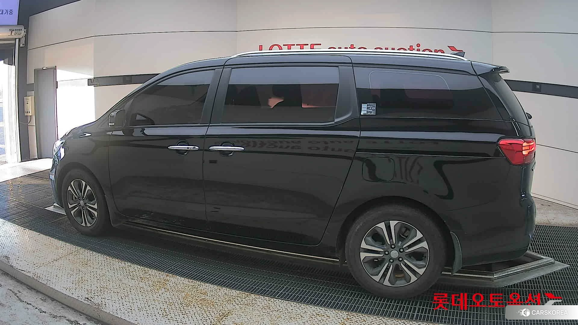 Kia Carnival 2020 Aurora Black Pearl из Кореи, фото 2