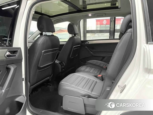 Volkswagen Touran L 2022 Белый из Китая, фото 2