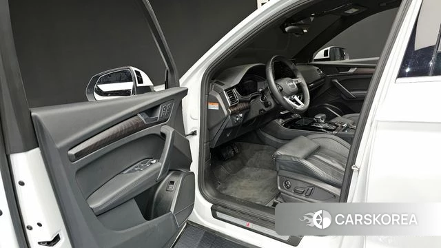 Audi Q5 (FY) 2023 Белый из Кореи, фото 2