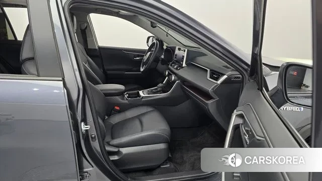 Toyota RAV4 5th Generation 2021 Серый из Кореи, фото 2