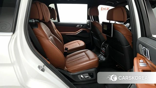 BMW X7 (G07) 2022 Белый из Кореи, фото 2