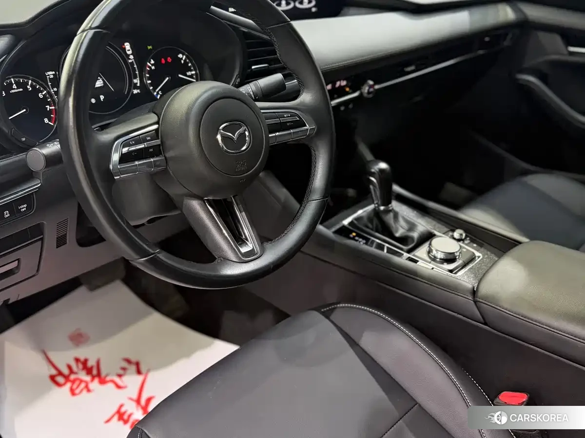 Mazda 3 2023 Черный из Китая, фото 2
