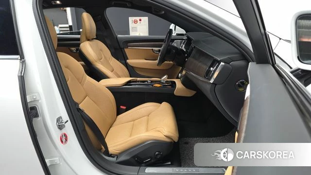 Volvo S90 2021 Белый из Кореи, фото 2