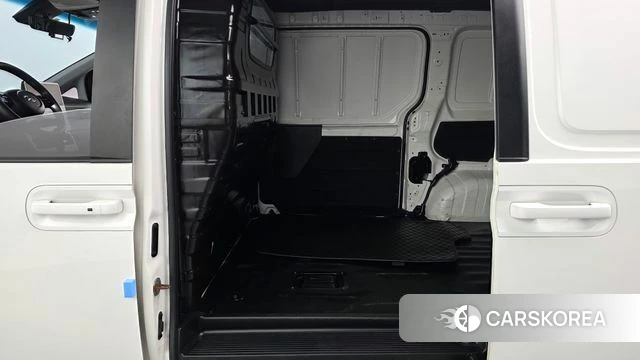 Hyundai Staria 2022 Белый из Кореи, фото 2