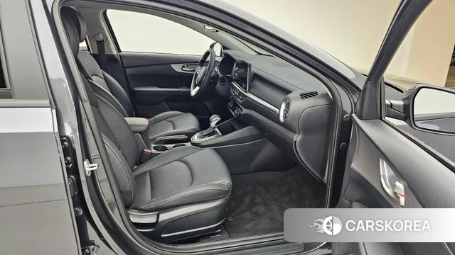 Kia The New K3 2nd generation 2021 Серый из Кореи, фото 2