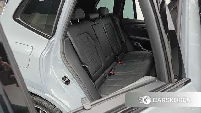 BMW X3 (G01) 2024 Серебристо-серый из Кореи, фото 2