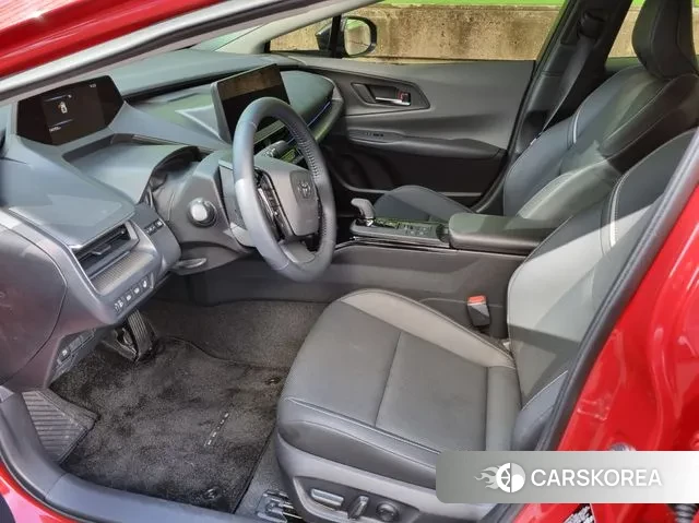 Toyota Prius 5th Generation 2024 Красный из Кореи, фото 2