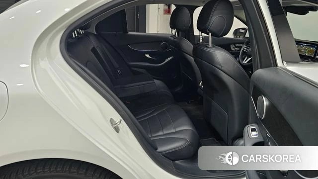 Mercedes-Benz C-Class W205 2021 Белый из Кореи, фото 2