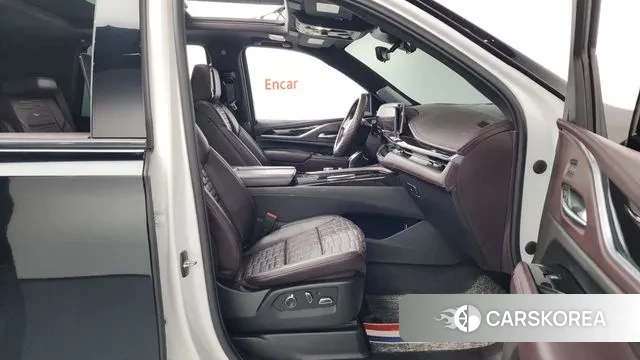 Cadillac Escalade 5th Generation 2022 Черный из Кореи, фото 2