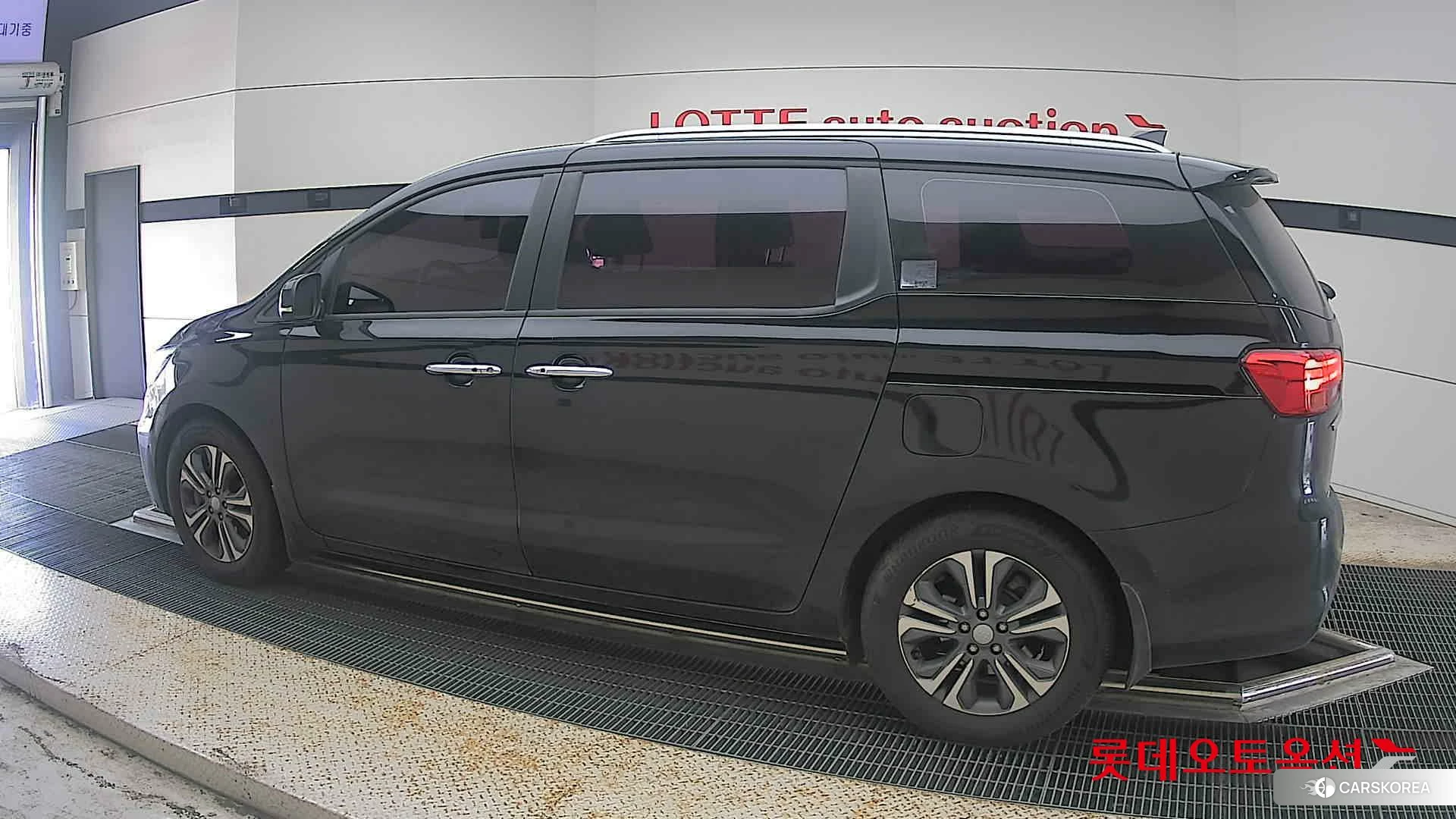 Kia Carnival 2020 Aurora Black Pearl из Кореи, фото 2