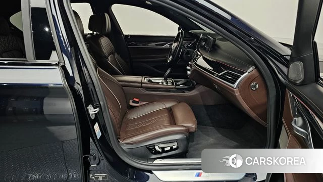 BMW 7 Series (G11) 2018 Черный из Кореи, фото 2