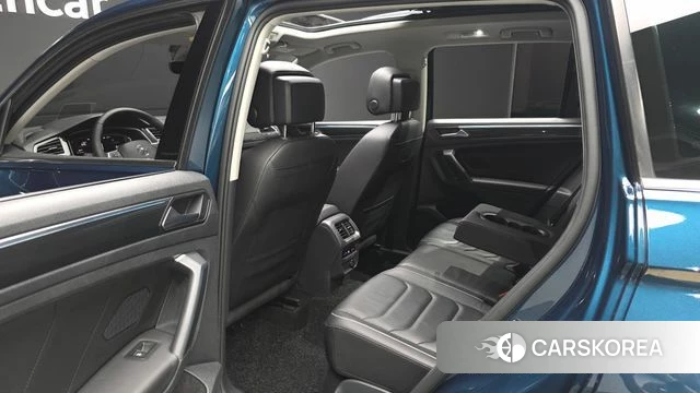 Volkswagen Tiguan second Generation 2023 Синий из Кореи, фото 2