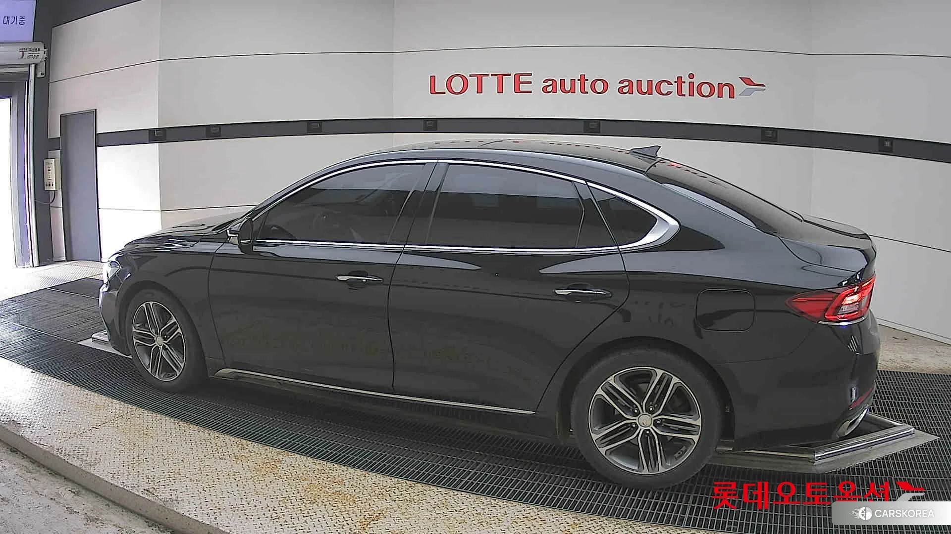 Hyundai Grandeur 2018 Черный из Кореи, фото 2