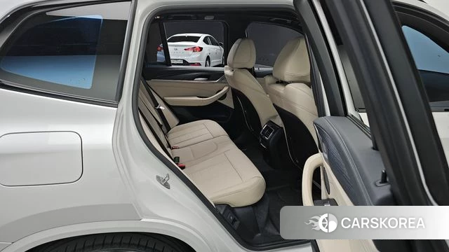 BMW iX3 2025 Белый из Кореи, фото 2