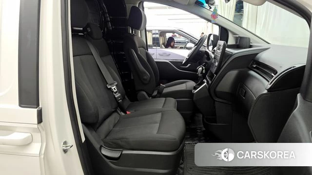 Hyundai Staria 2021 Белый из Кореи, фото 2