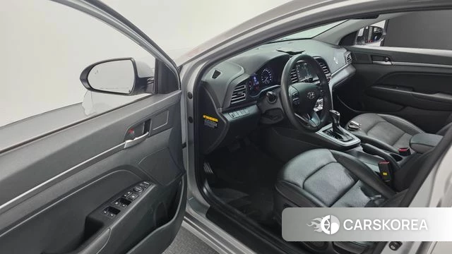 Hyundai The New Avante AD 2019 Серебристо-серый из Кореи, фото 2